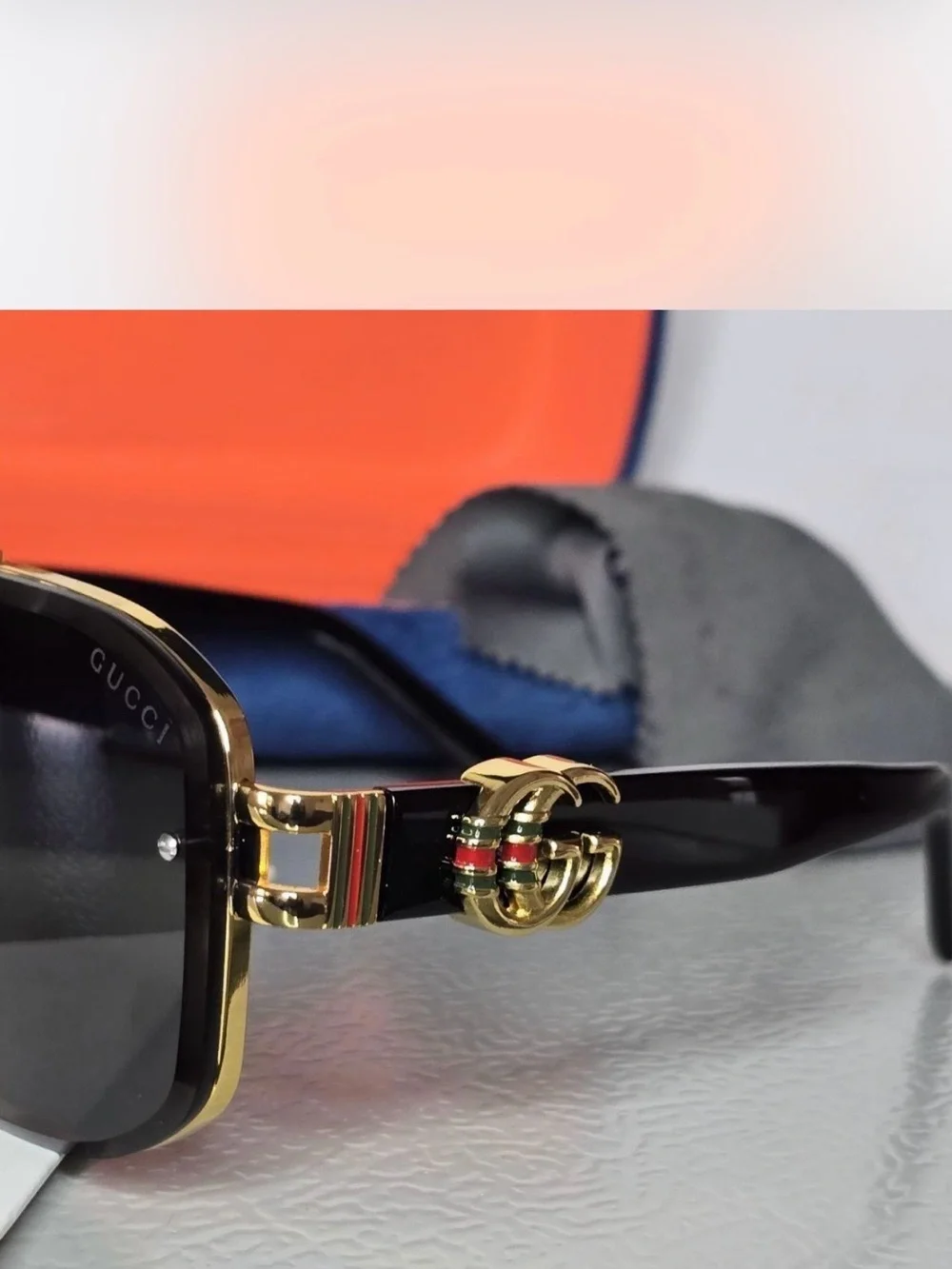 NEW Gucci authentic GUCCI Gold Metal Frame Sunglasses
